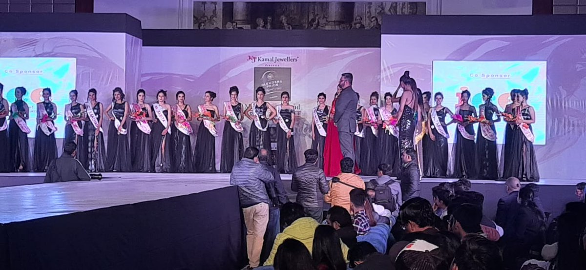 The event sponsored by ICE-Miss Uttarakhand 2019, the ramp set with divas and talent.🤩
.
.
.
.
#sponsored #icebalaji #instituteofcreativeexcellence #missuttarakhand