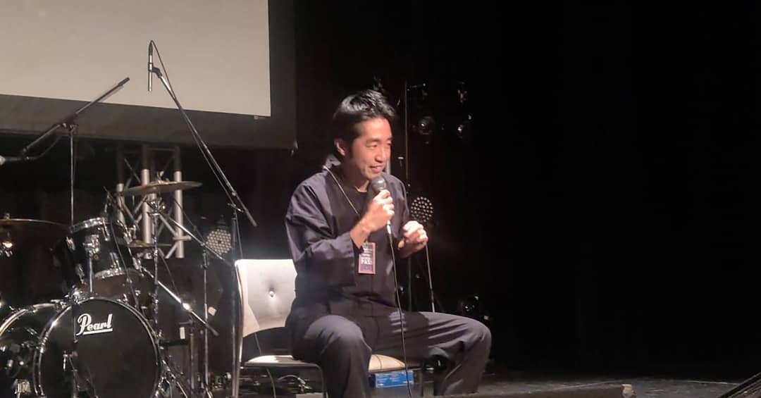GreatLuckFES's tweet photo. グレートラックユニバーシティ第二段
トークライブ直後にスピーカーさんとすぐに直で話しを聞ける！質問出来る！ディスカッションが始まる。
グレートラックフェスらしいユーモアな出会い！ https://t.co/rbP96OXPi8