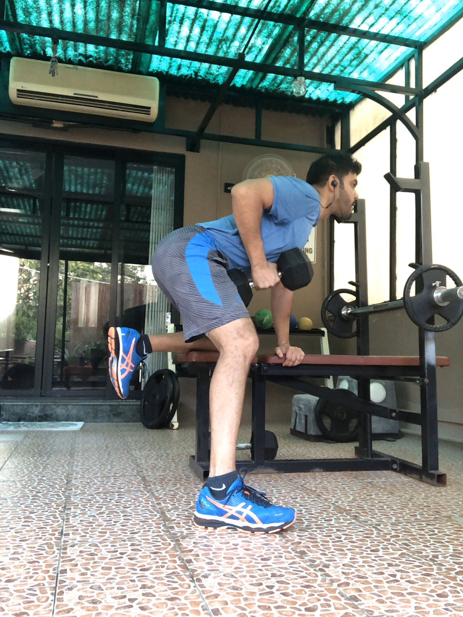 UditSheth's tweet photo. Total back workout - when your workout your back, you also burn the core & also the arms.
.
.
#workouts #backworkout #fitness #balance #keepgoing #morningfitness #sweatforit #hustleforthemuscle #strength https://t.co/NZoEKkP5PH