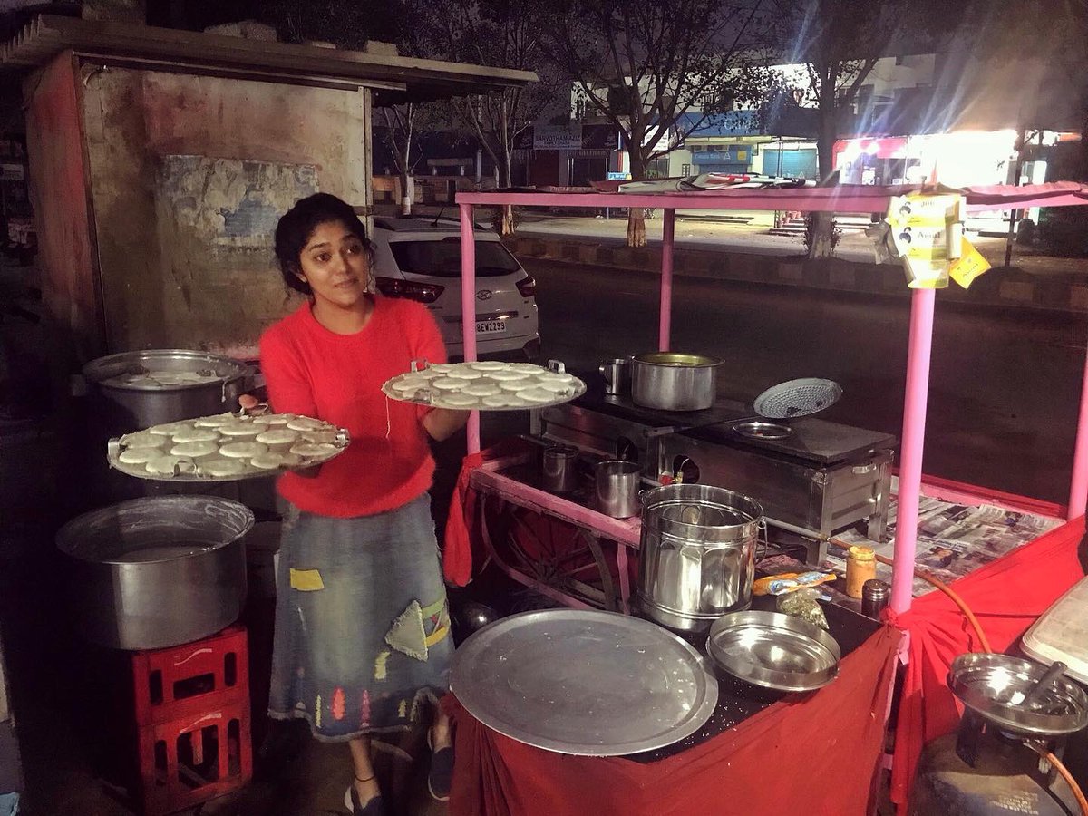 samyuktahornad's tweet photo. How to make a South Indian man commit to you #101
#Idly #Chutney #Sambar #IdlyFTW #SouthIndianBreakfast
P.S: do not try this on random men or at home
#ProfessionalMatchMaker https://t.co/rnfalnZwTp