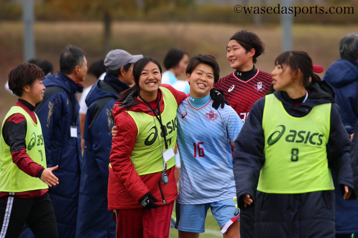 [女子サッカー]全日本大学女子選手権
○早大３ー０筑波大
前半、ＦＷ山田の先制弾でリードを奪う。後半にもＦＷ廣澤とＤＦ小林にもゴールが生まれ、相手を突き放したア女。準々決勝を完封勝ちで制し、見事『西が丘』行きを決めた！！
#sousuposoccer #waseda #ajyo #ア女 #インカレ #西が丘