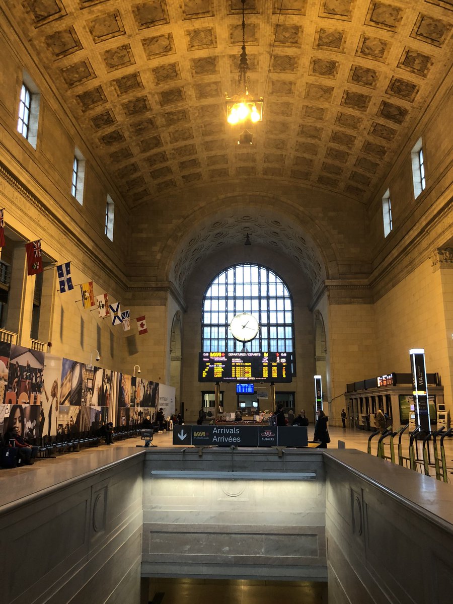 GuppyGupSports's tweet image. Great Hall #platform27 #lakeshoreeast