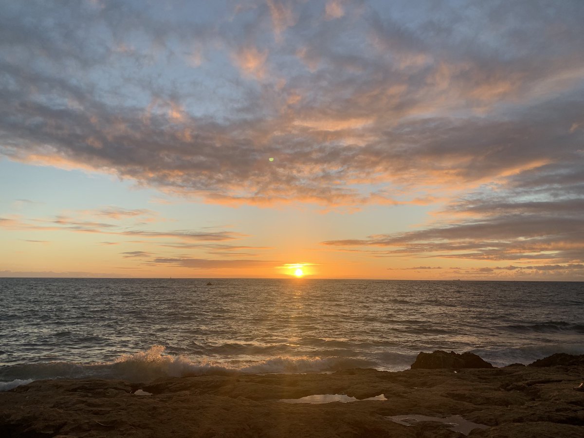luisthe_great's tweet photo. This sunset are amazing can’t get enough of them https://t.co/QRC8LsBerZ