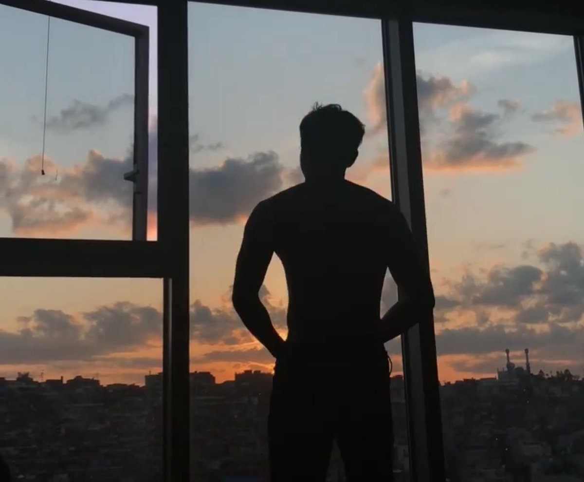 { #valentinesgram }

        📍 room203 #BTUAU 

𝗧𝗵𝗲𝗼𝘁𝗶𝗻𝗲𝘀 : When you woke up so early bc you want to catch a sunrise, but this is all you got 🙄

{hashtagRomeotheworstroommate}