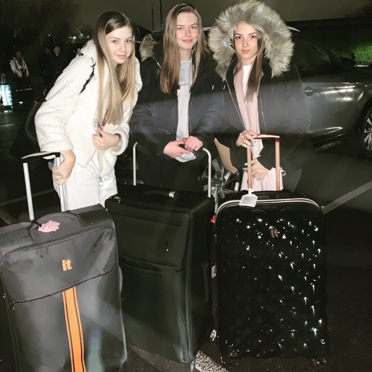 Sampow85's tweet photo. I honestly don’t think I’ve felt anxiety quite like I have the last few days, the thought of our middle one being in another country for a whole week without me is the most overwhelming feeling 😢 but I know she’s in safe hands and will enjoy every second ⛷ @ToynbeePE @alpedhuez https://t.co/WWcG8hDkmD