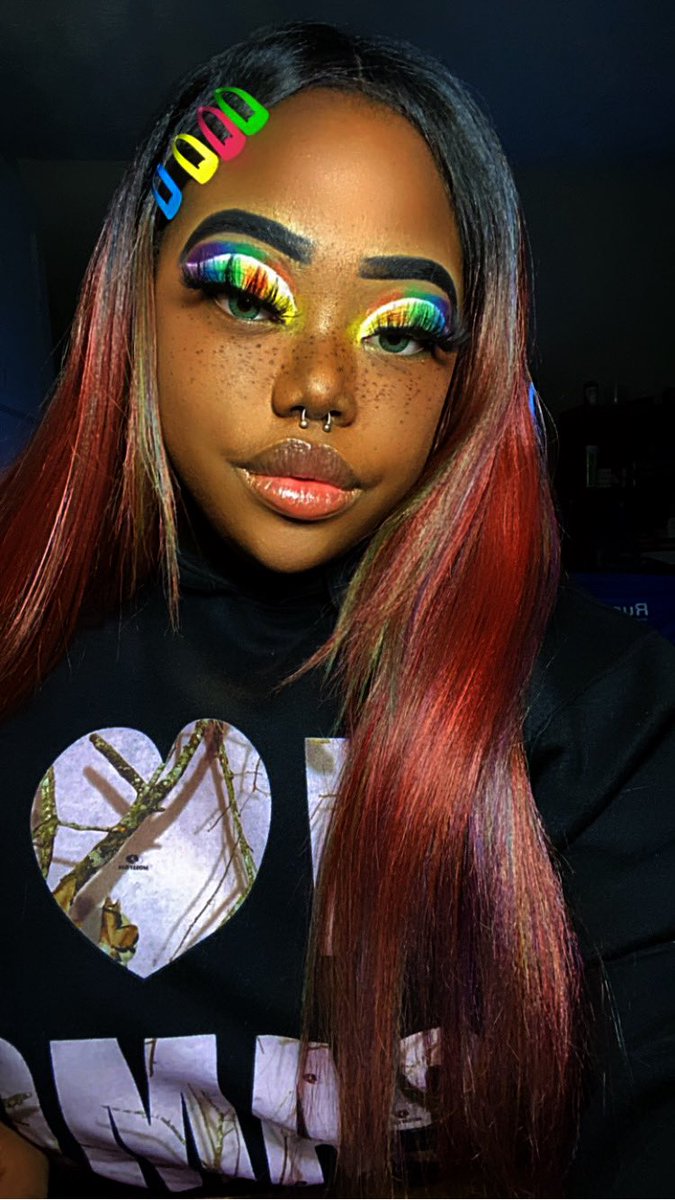 BootScootinKay's tweet photo. Todays look 🌈🌈 #Rainbow https://t.co/YNBpWRxsCe