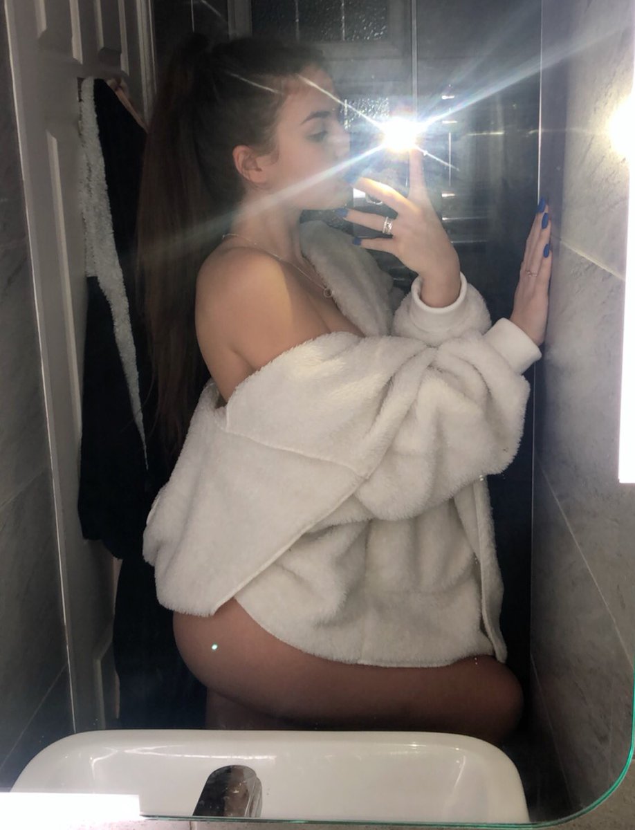 LaurenAlexis_x's tweet photo. Get access to my premium snap now by joining my patreon👀😍🤑 you won’t regret it I promise 👅 https://t.co/UYIgOs6spM https://t.co/Wq3Pa7fvSX