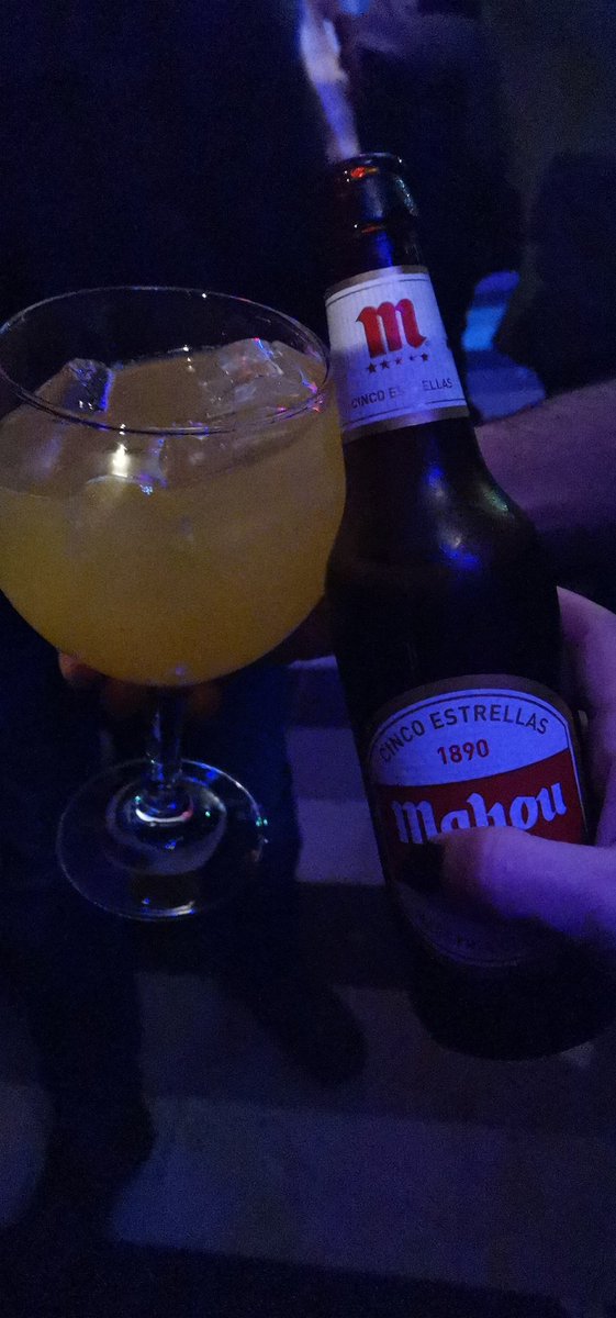 PsyForensic's tweet photo. Seguimos de #cubateo con  @j_itero  @Saezmoni @ @diegojuez.... Un #sinvivi
#cubateo https://t.co/gPjDuJxixT