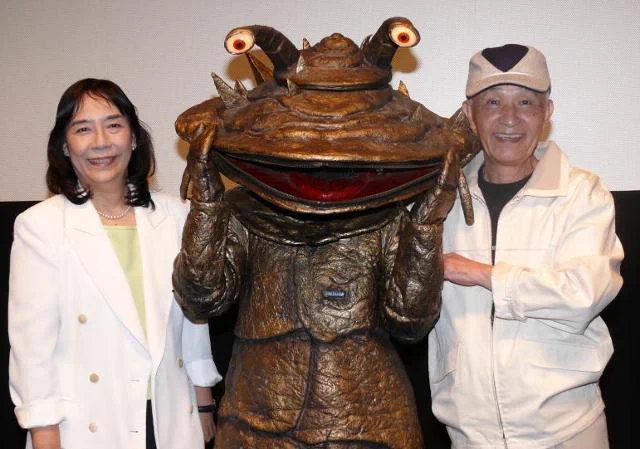 @nakamanian カネゴンに見えました 