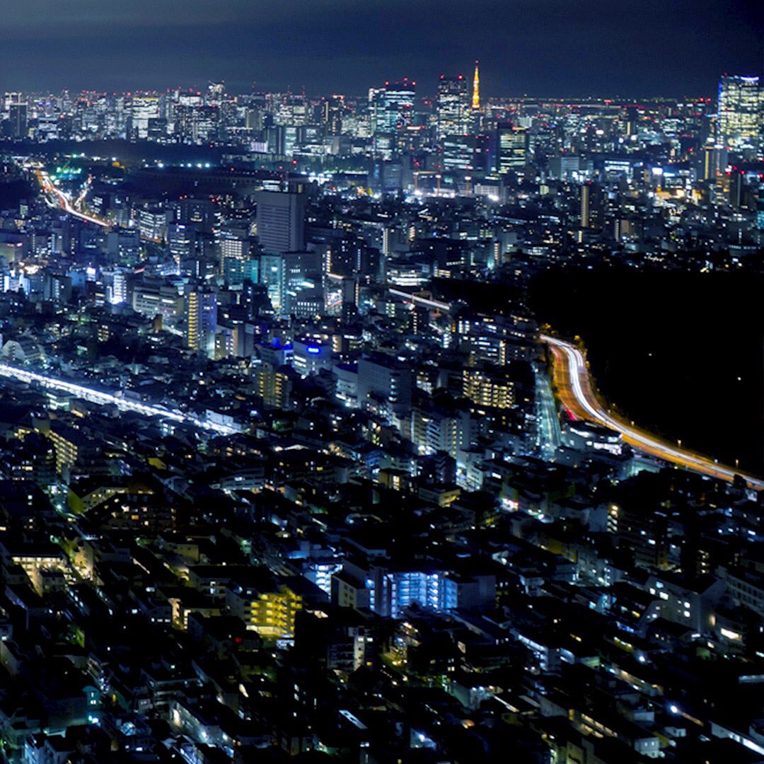 ParkHyattTokyo's tweet photo. The Year End is just around the corner! Celebrate the countdown to 2020 with a live jazz performance and free flowing drinks from 41st floor atrium of Park Hyatt Tokyo!Tickets are available so book now online. 
https://t.co/Wdi9waztru
#Countdown #CountdownLounge #Yearend #Newyear https://t.co/FZGpbYuxsZ