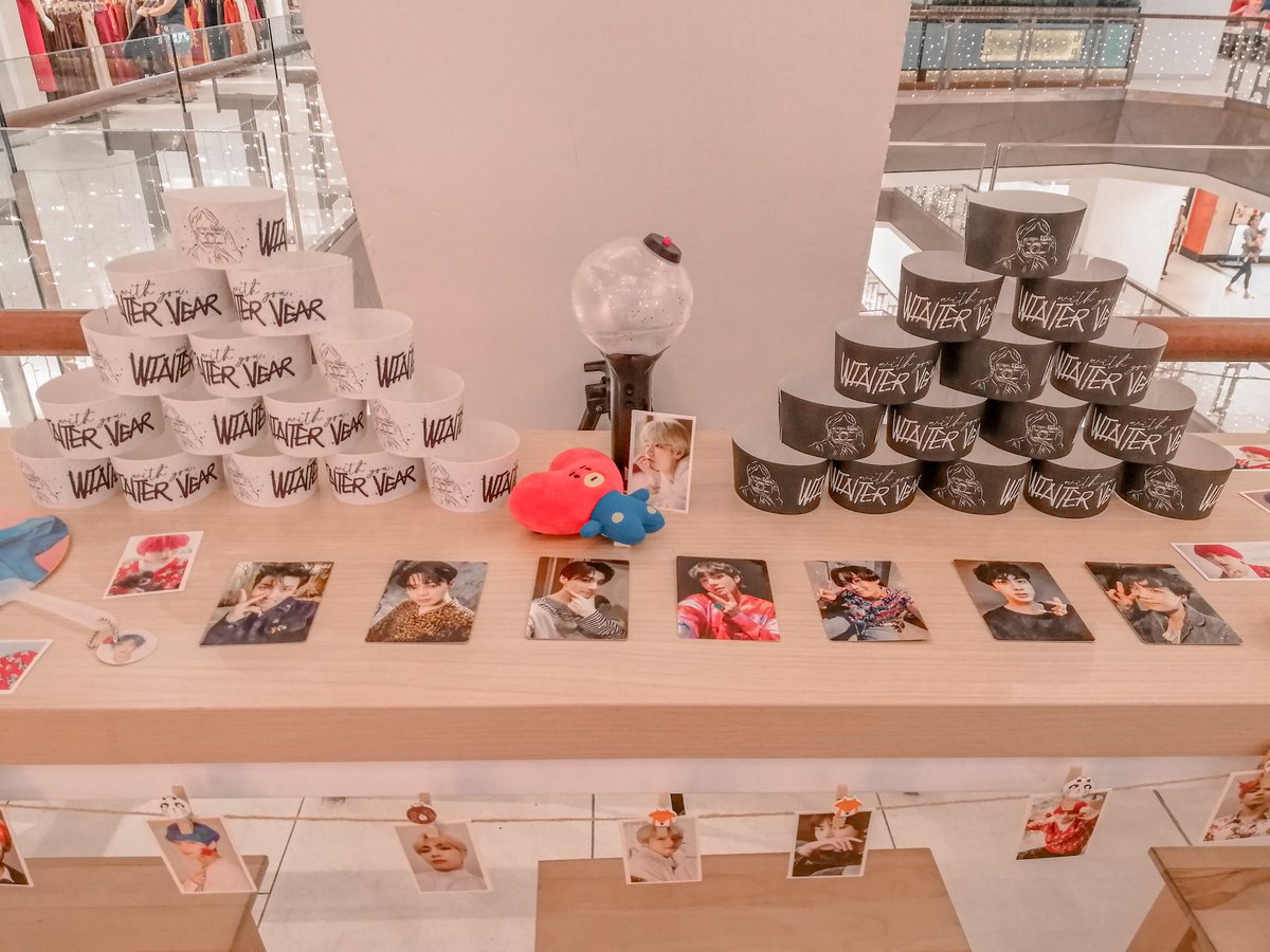 DDArmyJb's tweet photo. JB ARMYS it's today come &amp; grab yours now okay 😄🐻💜
#WYWVinMY
#WYWVinJB https://t.co/1EPNKAeHLA