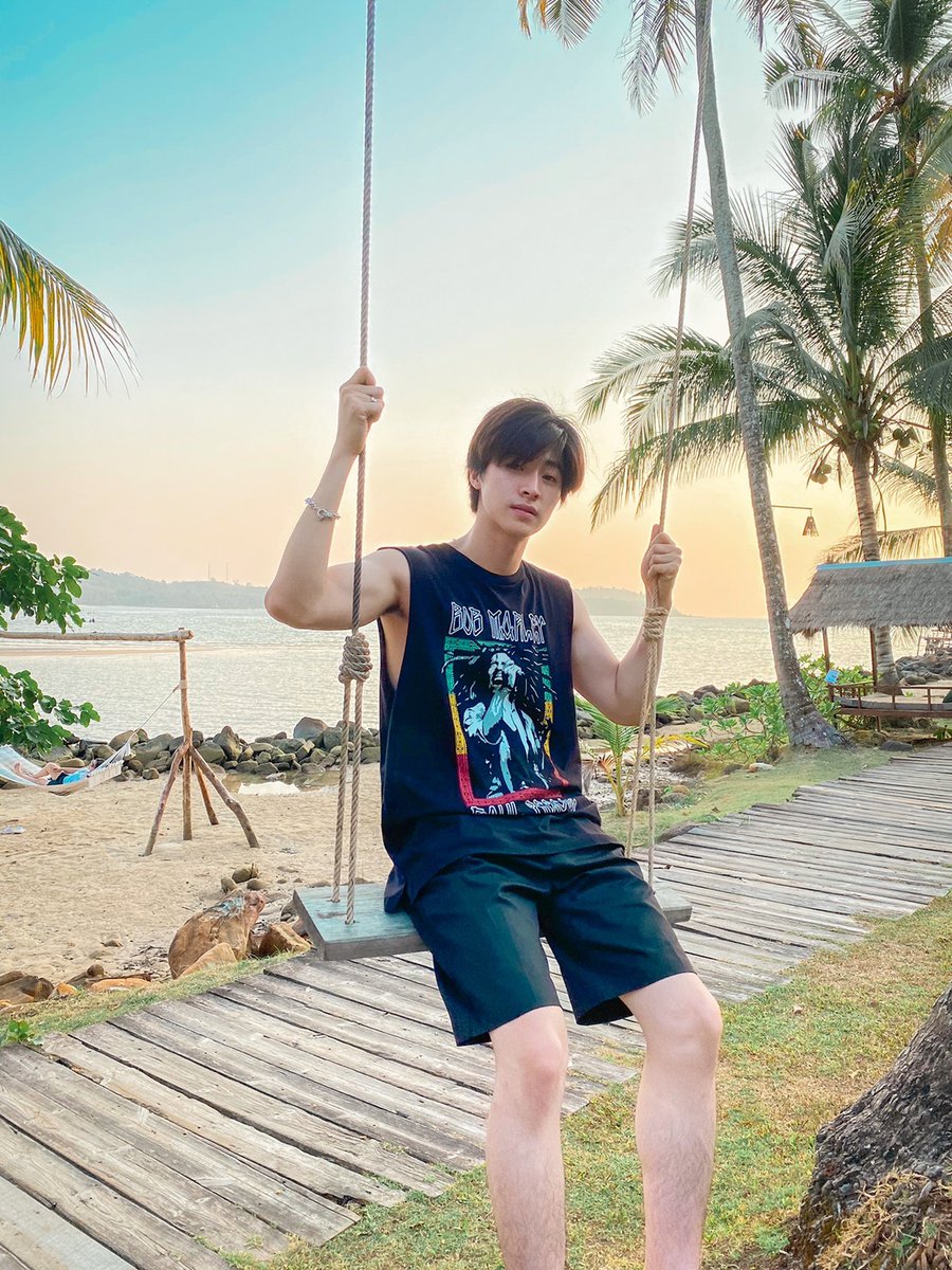 bluepongtiwat_'s tweet photo. Beach boy🏝 https://t.co/0lMscRr9NN