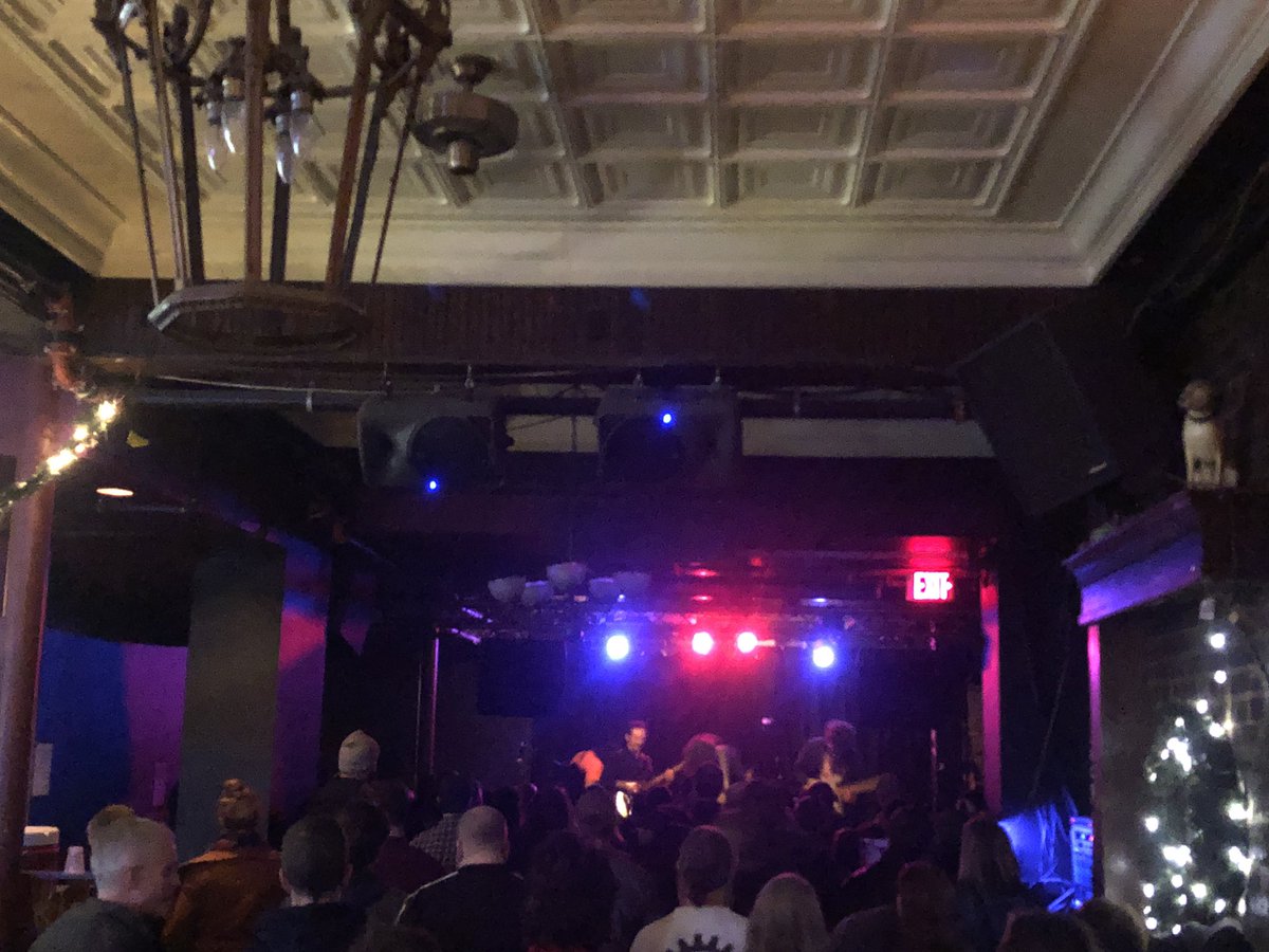 tranquil_serene's tweet photo. #LiveMusic @GreatScottROCK #garciapeoples w #ChrisForsyth https://t.co/dXRcQSkYdx