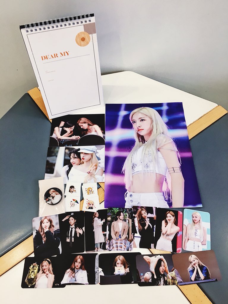 AlexPark0921's tweet photo. 🇻🇳2020 SEASON GREETINGS🇻🇳

DEAR MY by @may980527 https://t.co/xWpvo0oQpR
