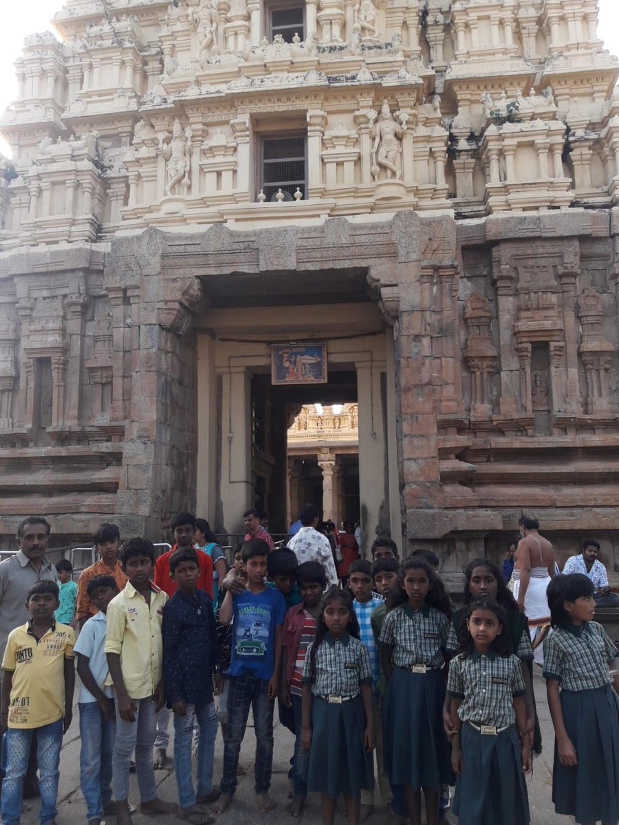 learningspace17's tweet photo. Visit to Srirangapatana and Ranganath Temple by Learning Spaces - Kaliyuva Mane students.
#thelearningspaces #tlseducationalfoundation #excursion #funlearning #mysuru #ngo https://t.co/BGNeZKk67b