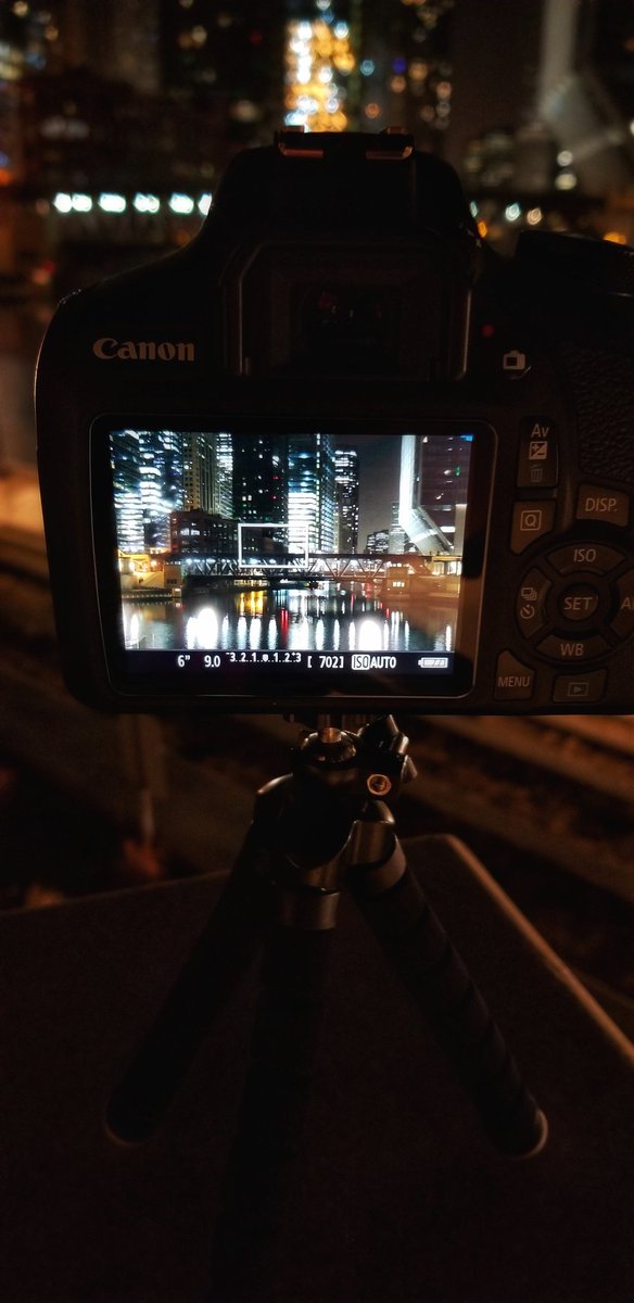 Friday night........... #longexposure #traillights #train #chicago #Chicagoloop #nightphotography #canonusa #mychicagopix #eyeinthechi #choosechicago #Fridayvibes #friyay #photography #streetphotography #visualarts #creativeoptic