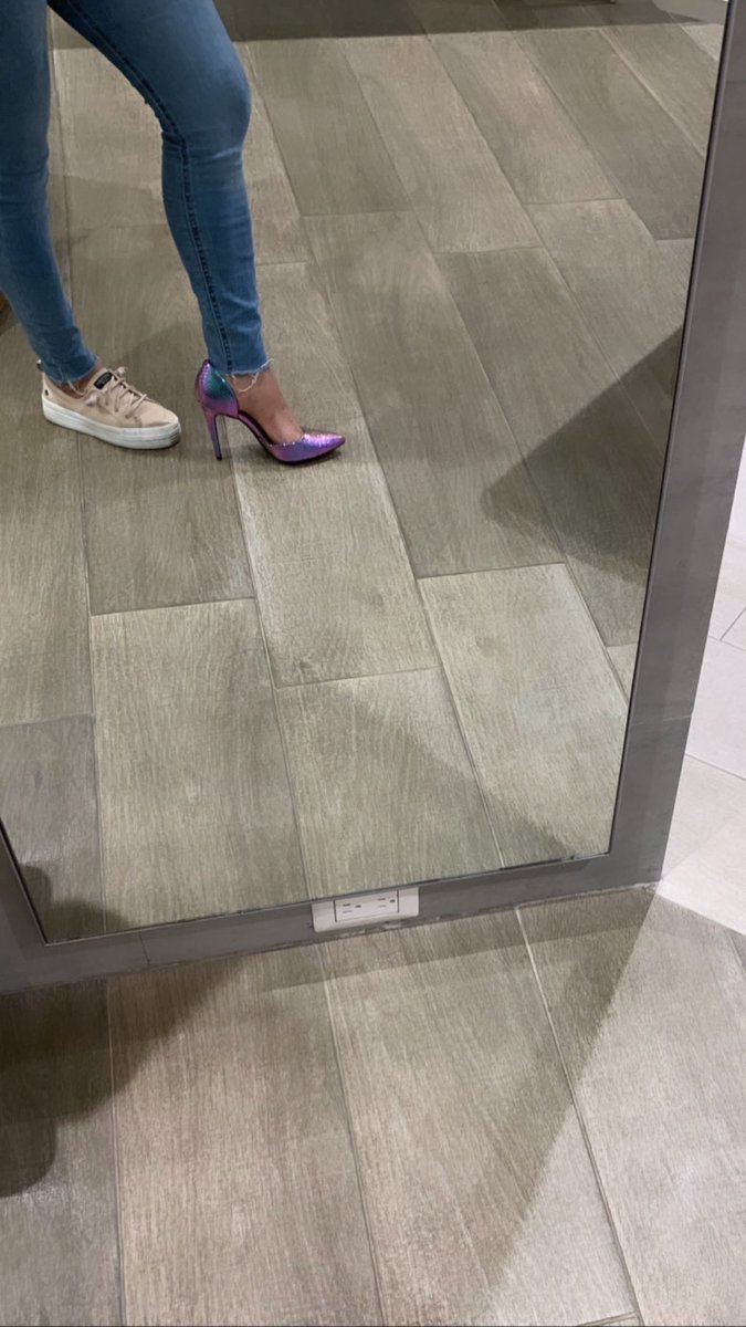 bsantamariaaa's tweet photo. Los amooooo🥰🧜🏻♀️ pero mis amigas dicen que están feos😤😂 #EstanLocas 😝 https://t.co/mrIdCdFptv