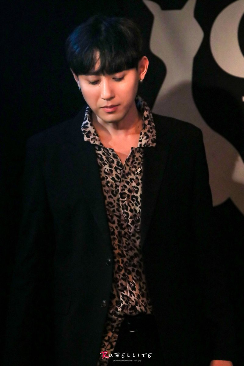 RUBELLITE_85's tweet photo. [2019.12.14] 
チャンウ(@Ccc_Woo )
WINTER LIVE &amp; MEETING 2019 2部
新宿 Cat's hole

撮影曲『Christmas Time』
from Project.CS

#창우 #이창우 #チャンウ #ソロ活動 #솔로활동 #DAWN #FORYOU  #UNTIL_THE_DAWN #ChristmasTime #ProjectCS #撮影可能曲 https://t.co/q7MkKESUKA