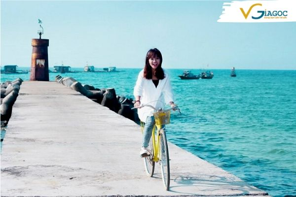 VietjetR's tweet photo. Vé máy bay đi Chu Lai tháng 1 chỉ từ 199 000 đồng, bạn cần đặt vé máy bay đến Chu Lai nhưng chưa biết đặt vé ở đâu, bạn lo lắng khi đặt vé máy bay trực tuyến, bạn chưa thành thạo các quy trình đặt vé thì hãy để Vé Giá Gốc giúp bạn nhé.
https://t.co/hPAb9rsv3G https://t.co/IXPYwZtsZ7