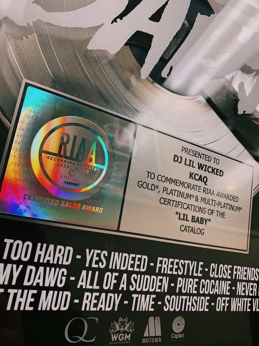 djlilwicked's tweet photo. Manifested and got my first plaque 🙌🏽

I said “give me 5 years” took me less than three. #Grateful https://t.co/FZ6WievDSU