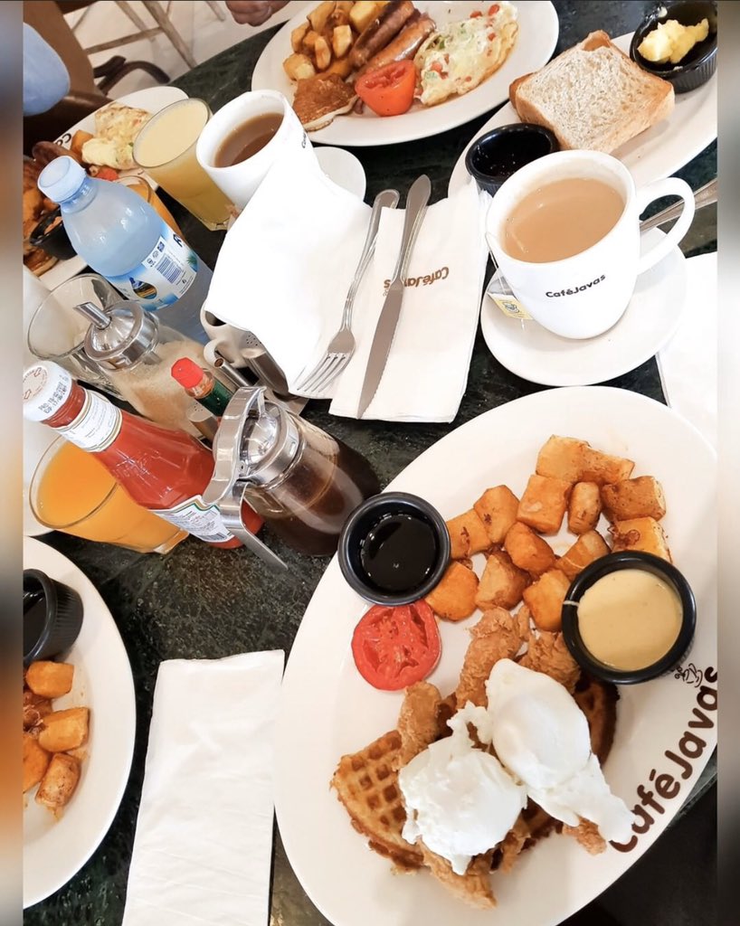 CJs__256's tweet photo. Are you an official member of the #cjsbreakfast club? 
Hit the like button if you are 👍
#dontskipbreakfast

📸 photocredit: @gourmandizeug | Instagram https://t.co/zjIshNbOs5