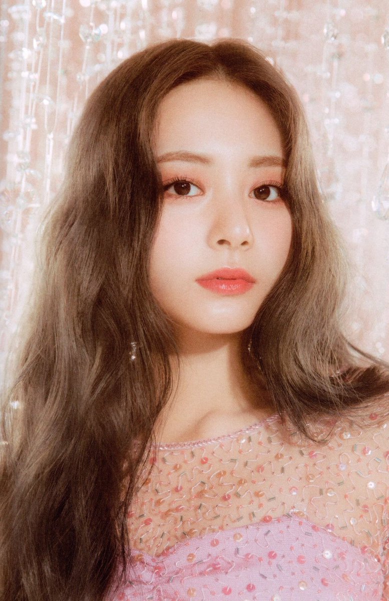 aphroluvsyou's tweet photo. is there even someone who looked better than me ...... girl i look to good to be compared.
#APHRODITEselcaday
#spcnevertheless
#ENG0 https://t.co/bhNGTzZkHA