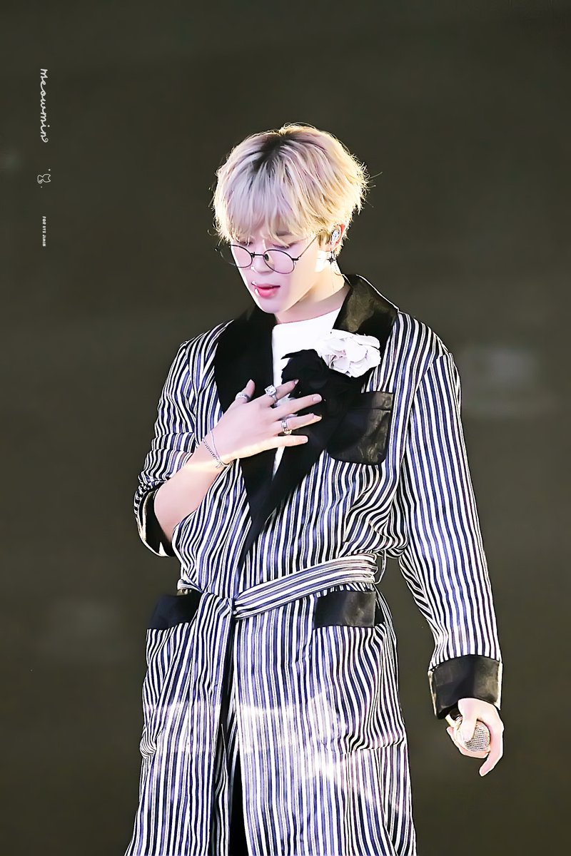 MeowMin_jm1013's tweet photo. 191227 
#JIMIN #지민
#BTS #방탄소년단 
@BTS_twt https://t.co/eHMQgKMorr