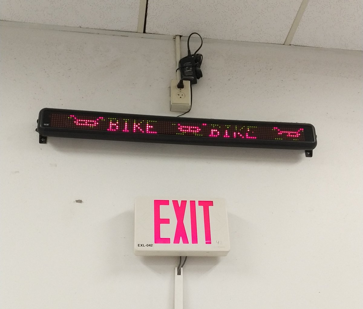 riphoodtech's tweet photo. I figured out how to program the led sign in our office https://t.co/IV0mVicLEK