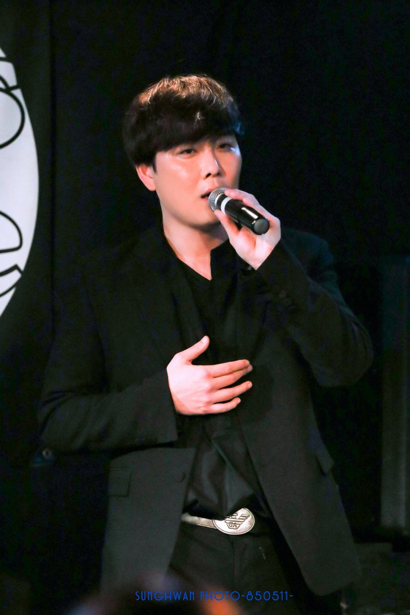 RUBELLITE_85's tweet photo. [2019.12.14] 
ソンファン(@m_sunghwan )
WINTER LIVE &amp; MEETING 2019 2部
新宿 Cat's hole

撮影曲『Christmas Time』
from Project.CS

#성환 #노성환 #ソンファン #ChristmasTime #ProjectCS #撮影可能曲 https://t.co/vSBFYgf9ZT