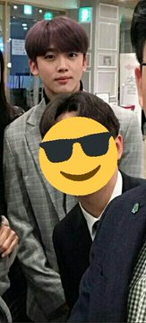 yohaneyes's tweet photo. 얼굴 조그맣고 저화질에서도 이목구비 뚜렷한 거 봐 .. https://t.co/Ij8fhDkeem
