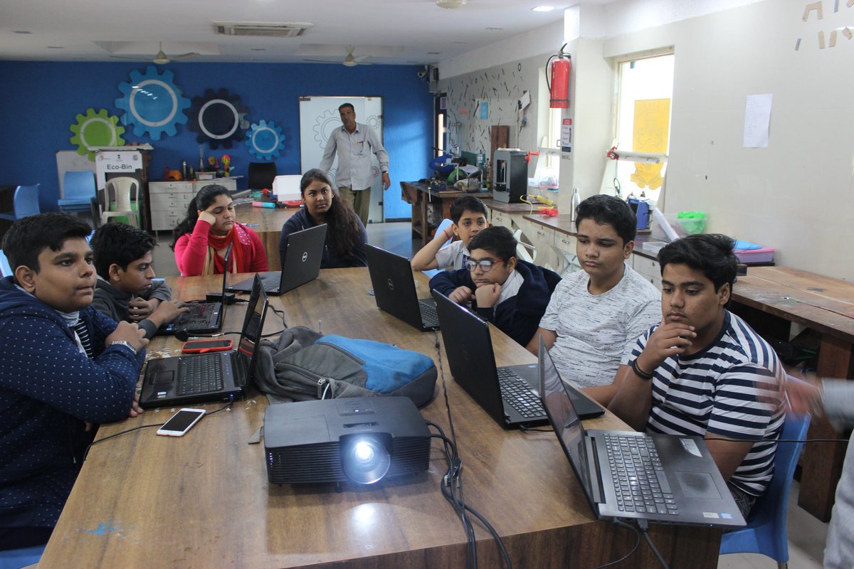 MadhishParikh's tweet photo. @BestICampus organized #MakerWeekend, an initiative by @BesttATL to celebrate children innovations &amp; ideas. The entire event was planned, managed &amp; executed by students.

5000+ Students from #Ahmedabad participated in the event. The theme of the fest was #SocialMedia. 
@NITIAayog https://t.co/uQ5V6z0FlY
