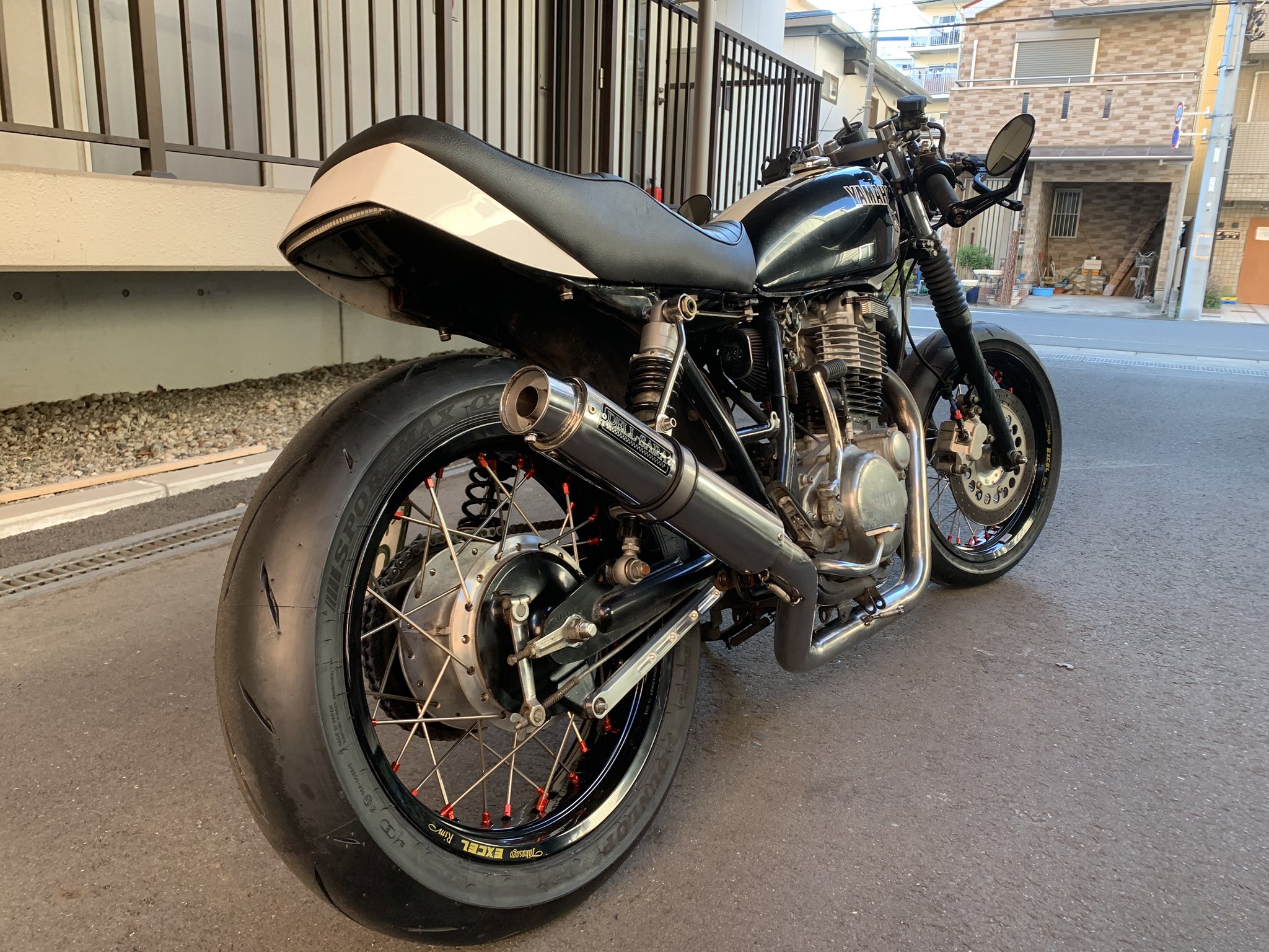 sr400 17インチキット