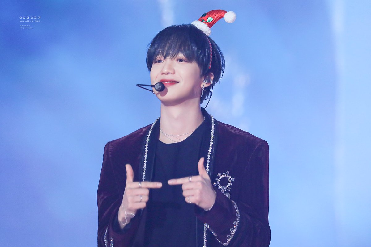 YOUAREMYPACA's tweet photo. 191214 브랜뉴이어 고화질

👉🏻👈🏻 Love Air

#임영민 #영민 #에이비식스 #AB6IX https://t.co/ZTZyox13Lc