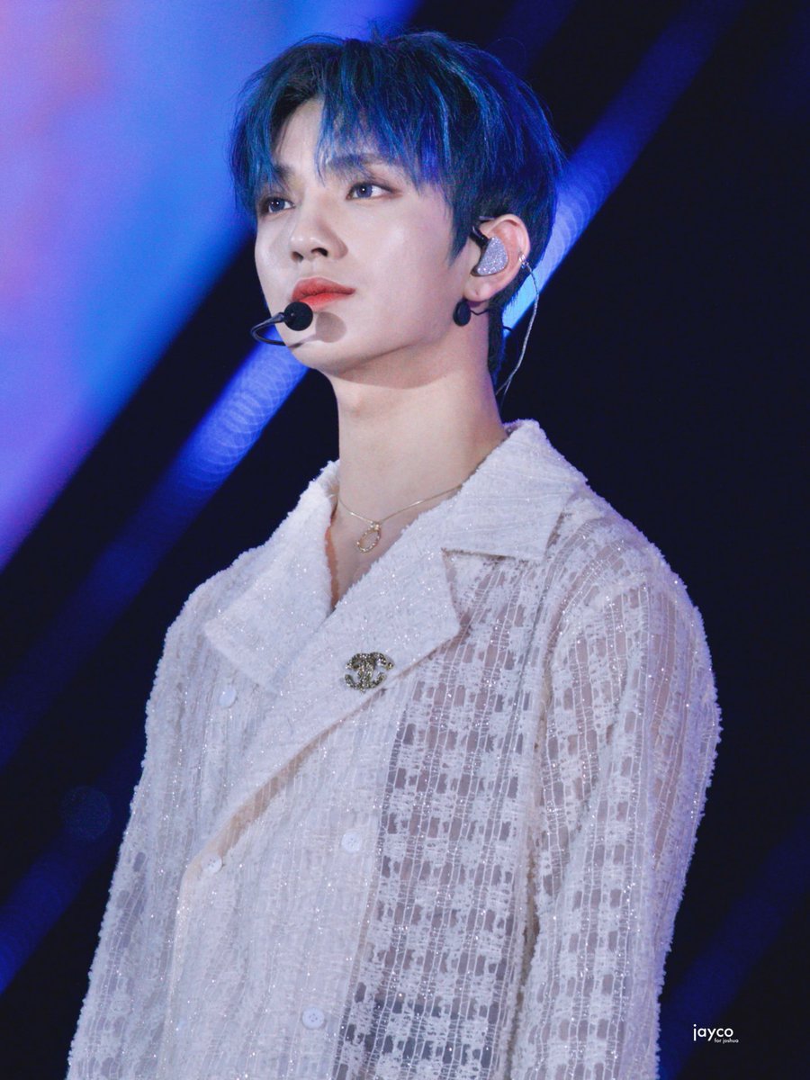 191227 KBS가요대축재 HQ

╭┈┈┈┈╯    ╰┈┈┈╮

 ╰┳┳╯    ╰┳┳╯
     조  　    　최

     슈   　   　고
      ╰┈┈╯
     아 ╭━━━━━╮    야
      ┈┈┈┈
　    
#세븐틴 #SEVENTEEN #조슈아 #홍지수 #지수 #JOSHUA #JISOO #ジョシュア