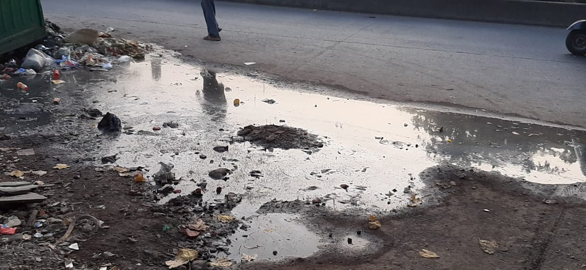 afrozsir's tweet photo. Kurla garden hari majid area maharashtra chwal water linkage from last one month .
Plz see into it.
@mybmc @mybmcSWM #watermasterplan
#water https://t.co/ms5czFXMWz