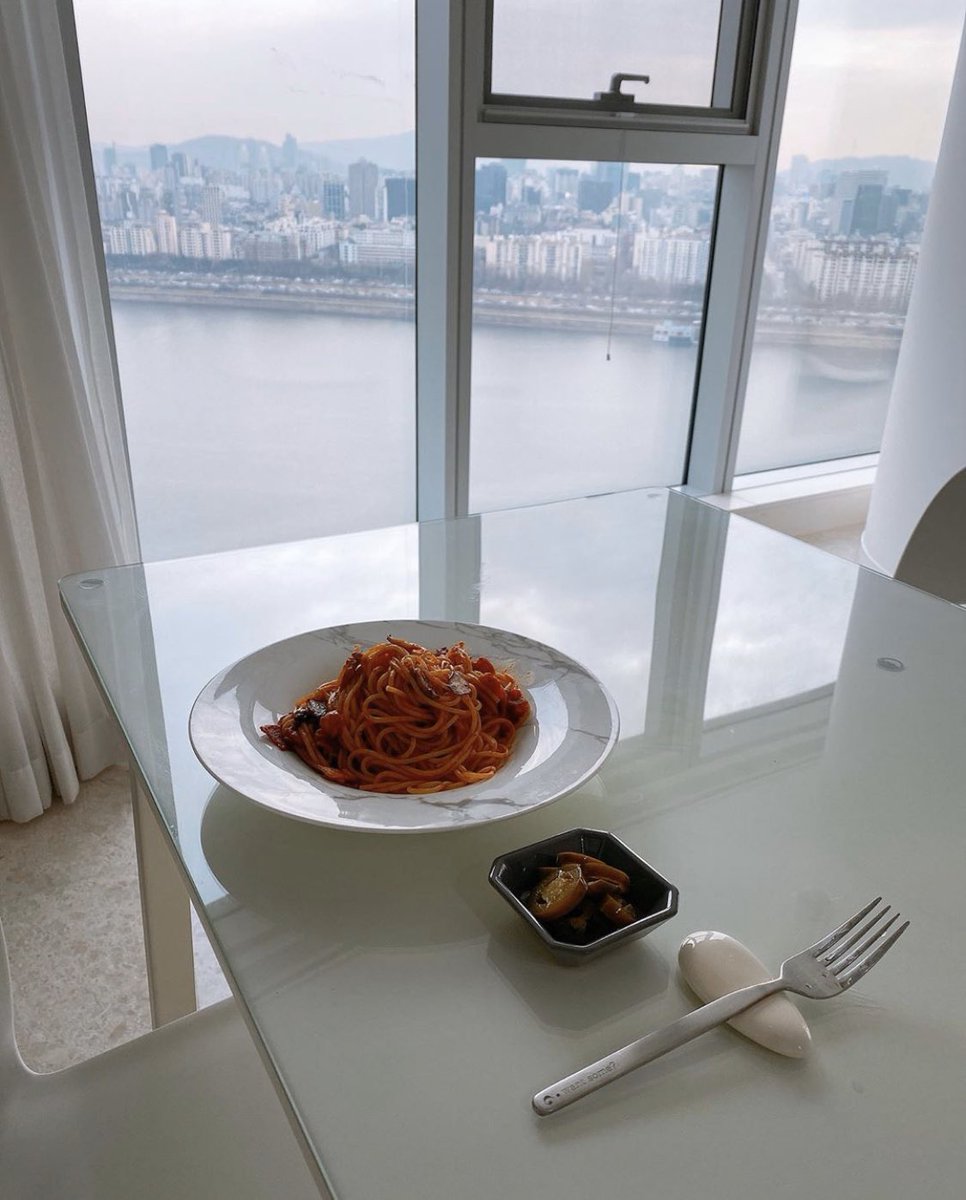 teukables's tweet photo. 191228 Teuk’s IG update: I asked and searched for #famousrestaurants i #seongsu and the one that I found is #ourhouse..ㅋㅋ https://t.co/SAyHizfzVZ https://t.co/Myv8DOA1JG