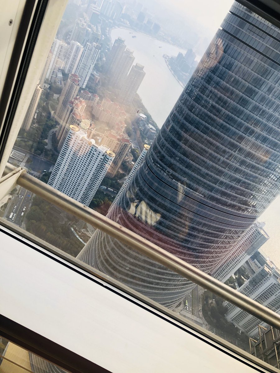 能看出来小母狗，在哪里给我口的吗？#情侣交换、#夫妻交换 #母狗 #绿帽 #上海 #婊子 #玩具 #单男