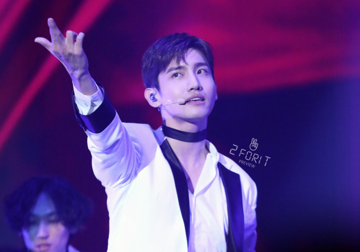 191228 The Starry Night with Cassiopeia
창민오쁘아아아악😭😭
#동방신기 #최강창민 #심창민 #changmin #チャンミン #チャミ #東方神起 #TVXQ