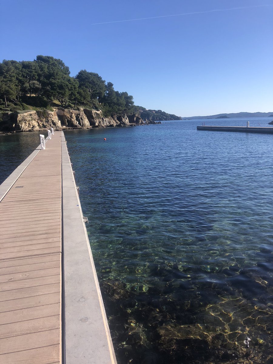 pEggYon's tweet photo. Hyeres un 28 décembre https://t.co/IHhpTee3wS