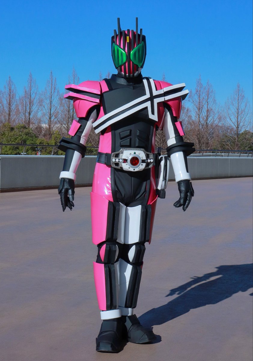 ラダ コスプレ製作 仮面ライダーディケイド 遂に完成しました カード自作やグッズ集めを経て遂に大好きな仮面ライダー ディケイドに変身することができました 製作にご協力いただいた多くの皆様 本当にありがとうございました ロケ地撮影許可