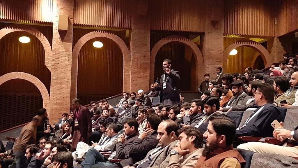 sheryhydri's tweet photo. Great discussion with a diverse panel at #openisb:
@taimurrashid from Microsoft US, sharing opportunities in Azure & AI.
@owais_tweets with the pros & cons of services vs products
@NaveraMasood explained the challenges of Edtech & AR
@waqazim wowed with the @quixeltools story https://t.co/yxOLYBCvtv