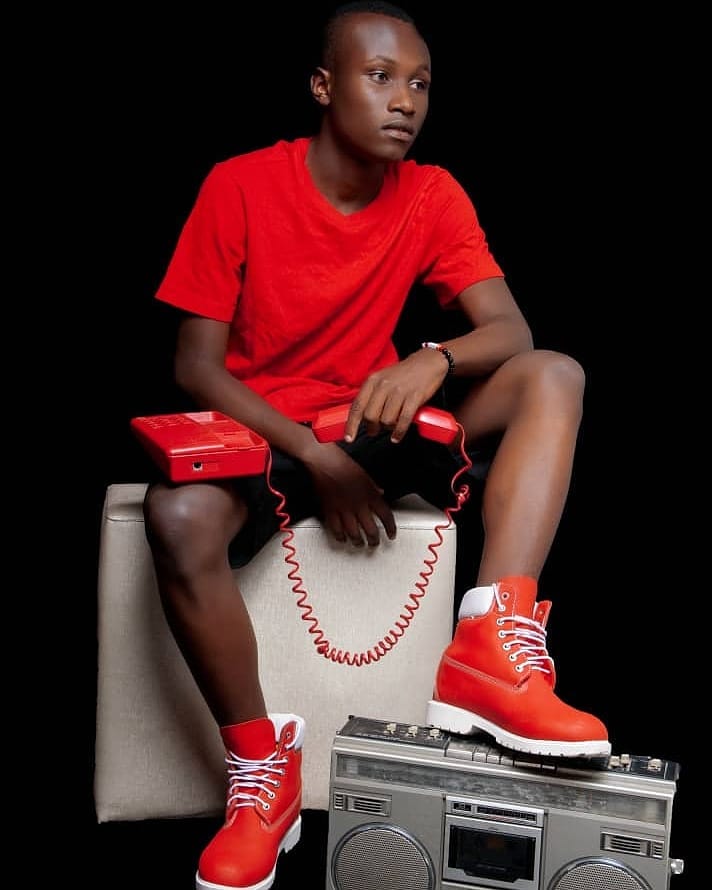 Another year older, another year wiser? We’ll see about that.HAPPY BIRTHDAY TO YOU #chuse