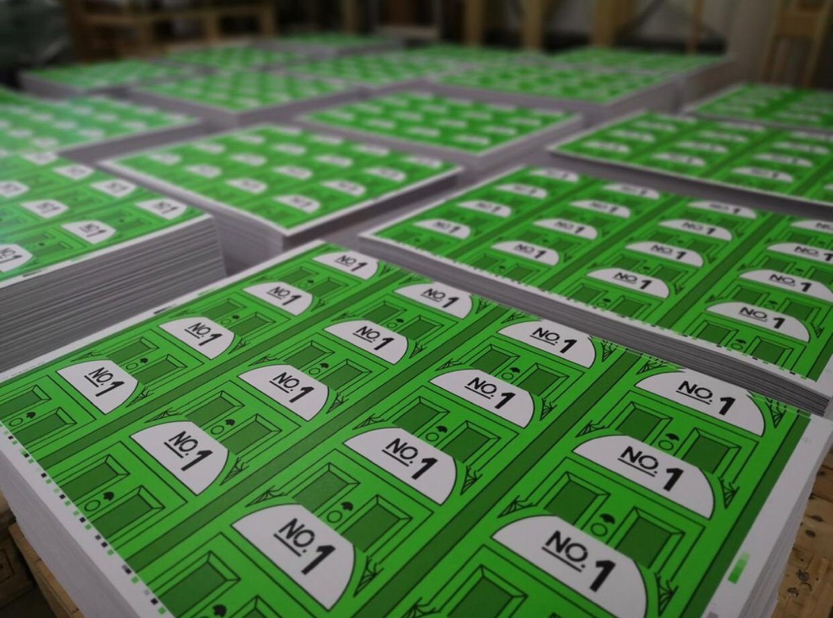 Sneak peek of our new season campaign postcards at the printers...
🖨 @generationpress
👩‍🎨 @studiodotbuild
#LondonPropertyServices #StowBrothers #WalthamForest #Redbidge