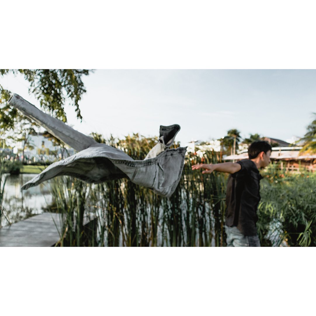 7Pomelos's tweet image. when you are a fan of Doctor Strange #marvelcomics and also like photography, so the result is 👇🏼 #streetphotography #flyingjacket #justforfun