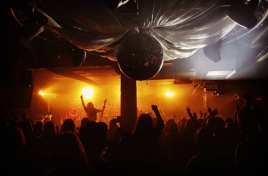 ShirazLane's tweet photo. Thank you Turku! 🔥 See you tonight in Tuiskula, Nivala.
#shirazlane #apolloliveclub #turku #besttoureverpart1 #soundengineering
https://t.co/9X1ZnzxTUi https://t.co/L8X0S5Flcj