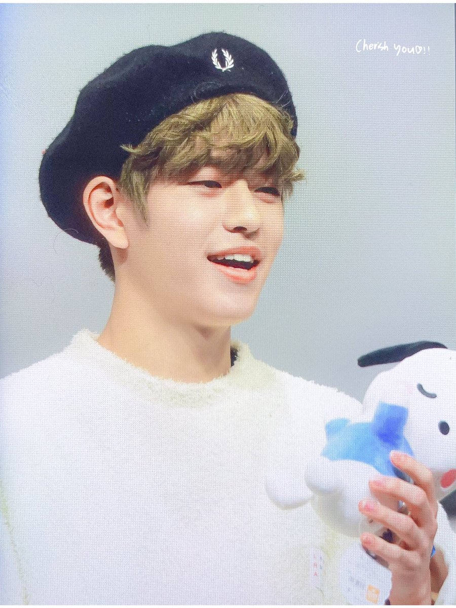cherishyou922's tweet photo. 191228 명동팬싸 #스트레이키즈 #승민 ☺️🐶☺️🐶❤️ https://t.co/k7bLRfuf9x