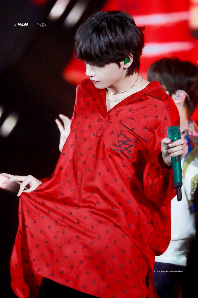 visionoflove_95's tweet photo. 191227 KBS가요대축재

🍓🍰

#방탄소년단 #뷔 #태형 #TAEHYUNG #V #BTS
@BTS_twt https://t.co/c52NIJQjUd