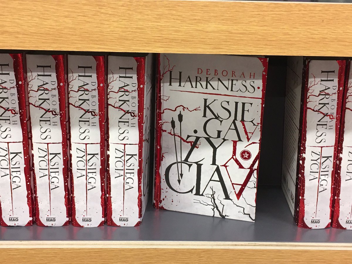 Vampirelinguist's tweet photo. Hi @DebHarkness - spotted these beautiful Polish editions of Shadow of Night and The Book of Life in an @empik bookstore 😍😄 #bookwormjoy https://t.co/2BoKxXyeFQ