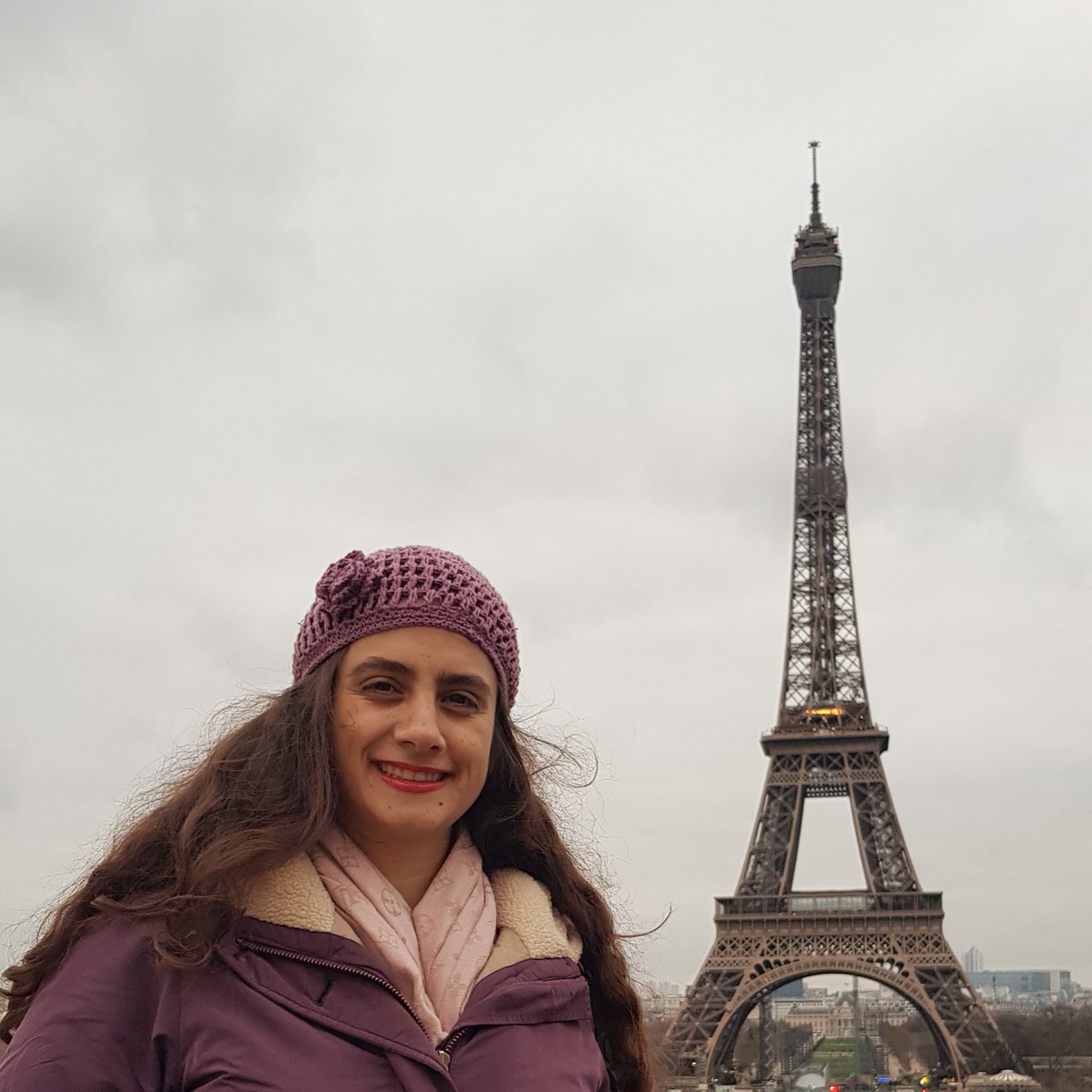 askmaya's tweet photo. Bonjour from the  beautiful cloudy freezing Paris !
.
بونجور من باريس الجميلة!
.
#cloudy #rainyday #coldweather #winterfashion #باريس #باريس_غاليري #برج #برج_ايفل #اجازه #حب #شهر_عسل https://t.co/ON2IWKAVwy