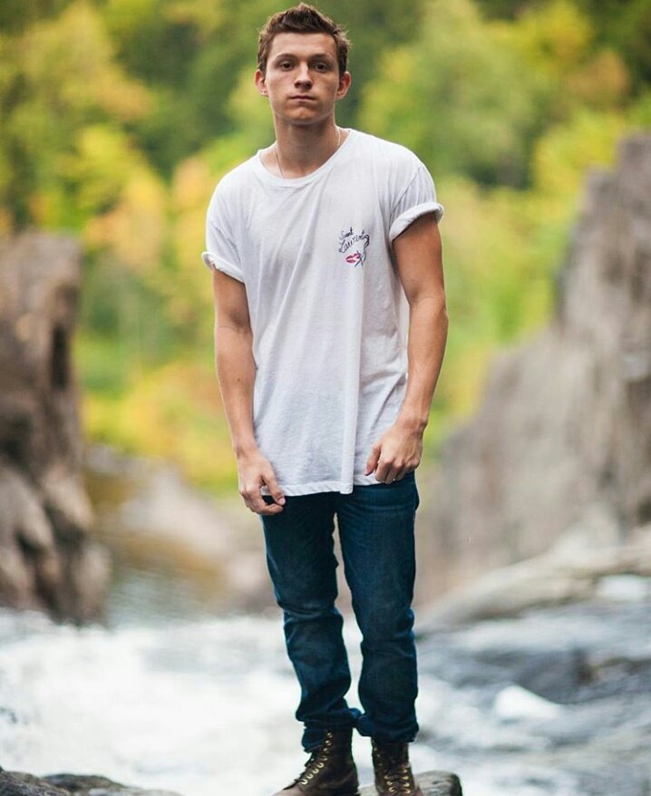 ทำไมทุกคนต้องหาว่าผมเด็กและนุ่มนิ่ม.... ดู ผมโตแล้ว ไม่นุ่มนิ่มด้วย!!!